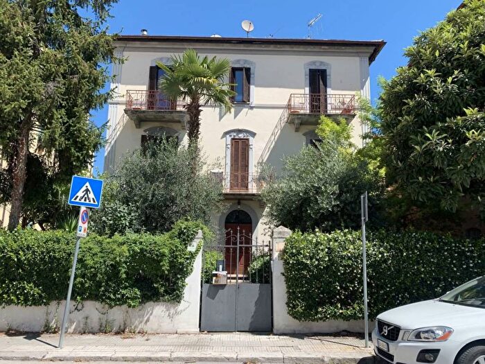 Appartamento trilocale in affitto in Affitto in Via Marco claudio, Centro, Terni
