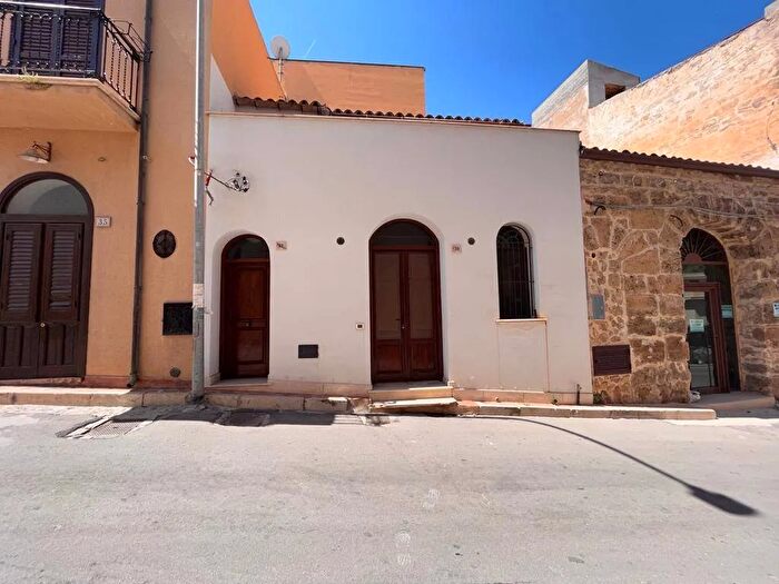 Casa quadrilocale in vendita in Discesa Marina, Castellammare Del Golfo