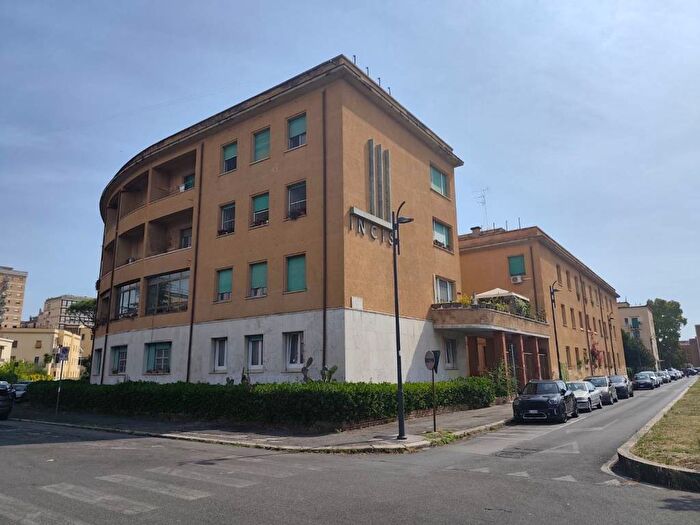 Appartamento quadrilocale in affitto in Viale Italia, Centro Storico, Latina