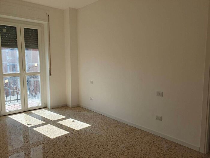 Appartamento bilocale in affitto in Via Giuseppe Garibaldi, Centro, Bollate