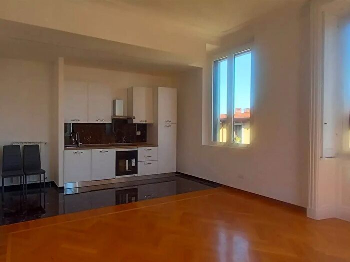 Appartamento trilocale in affitto in Milano