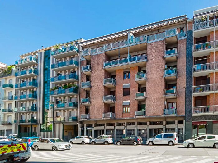 Appartamento bilocale in vendita in Via Verolengo, Torino