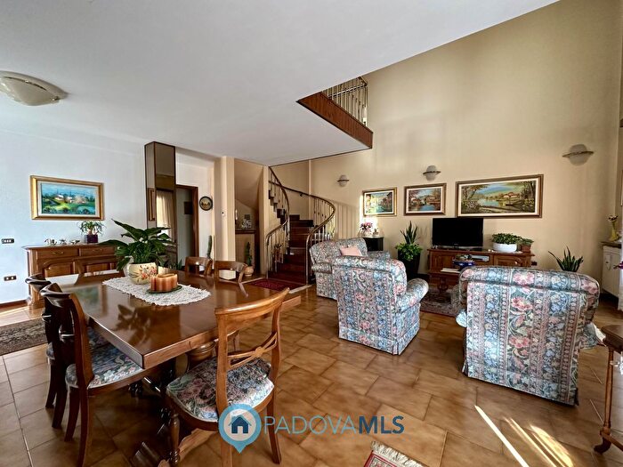 Casa con 6 locali in vendita in Via Gorizia, Masera Di Padova