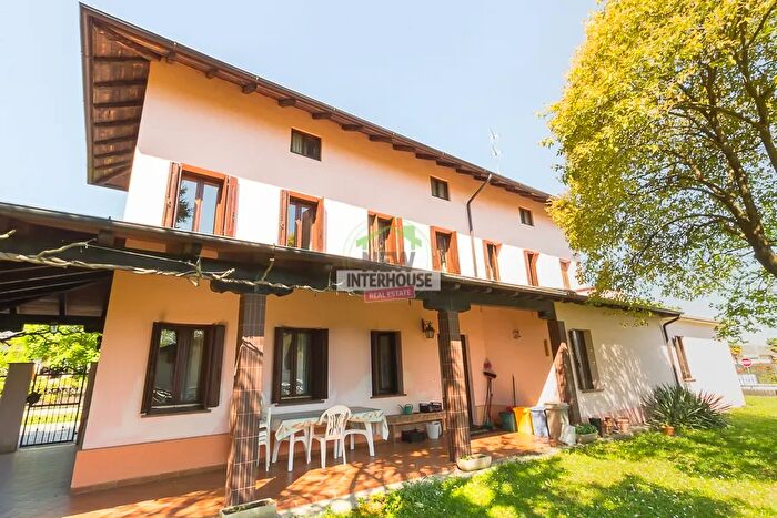 Casa con 9 locali in vendita in Via Vons Vivaro, Vivaro