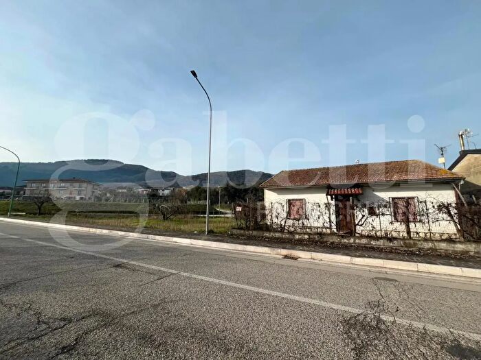 Casa trilocale in vendita in Via Fontanelle, Alvignano