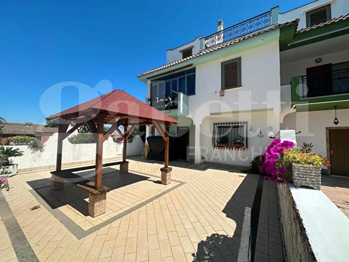 Casa con 5 locali in vendita in Lungomare Tor San Lorenzo, Ardea