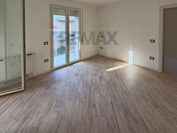 Appartamento quadrilocale in vendita in Via Toscana Snc, Roccastrada