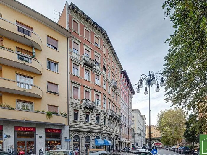 Appartamento quadrilocale in vendita in Via Stock, Trieste