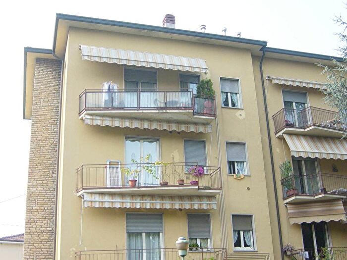 Appartamento quadrilocale in affitto in Piazza Santuario, Albano SantAlessandro