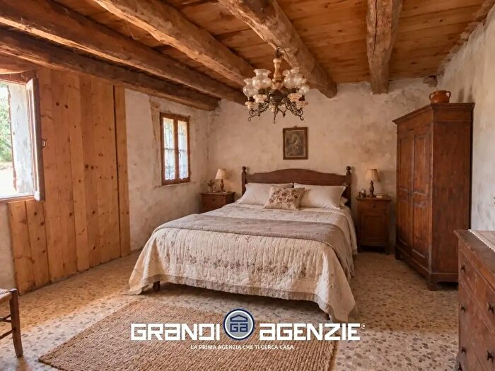 Casa quadrilocale in vendita in Via Campagna Istrana, Istrana