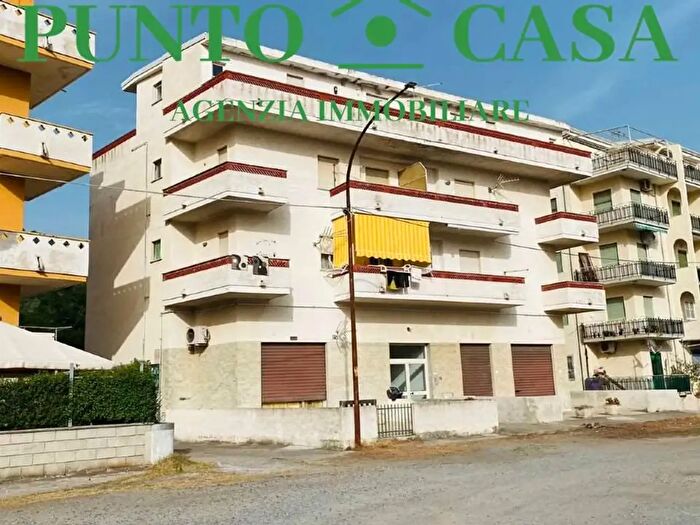 Appartamento trilocale in vendita in Via Azzurri dei Due Mari, Falerna