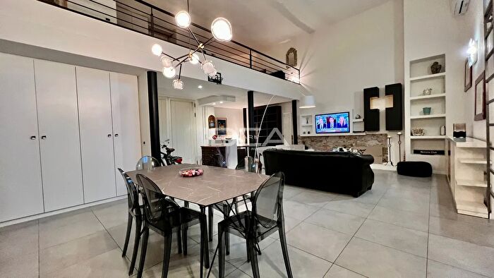 Appartamento trilocale in vendita in Via Guidiccioni, Lucca