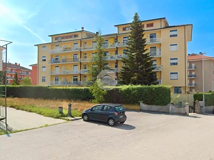 Appartamento trilocale in vendita in Via Monte Velino, LAquila