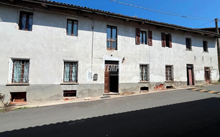 Casa con 5 locali in vendita in Via Barovero, Soglio