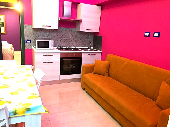 Appartamento bilocale in affitto in Via Juvara, Catania