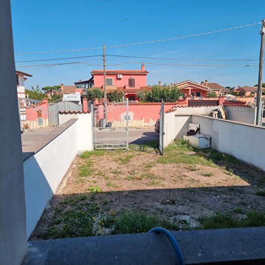 Casa trilocale in vendita in Via Pavia, Ardea