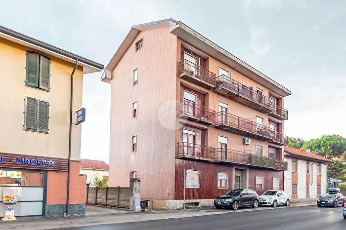 Appartamento trilocale in vendita in Via Quattro Novembre, Uboldo