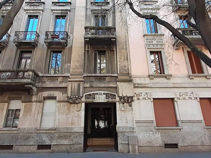 Appartamento bilocale in affitto in via Bartolomeo Eustachi, Morgagni, Milano