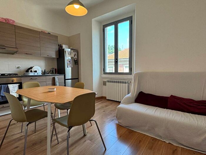 Appartamento trilocale in affitto in Via Manfredo Fanti, Quadronno Crocetta, Milano