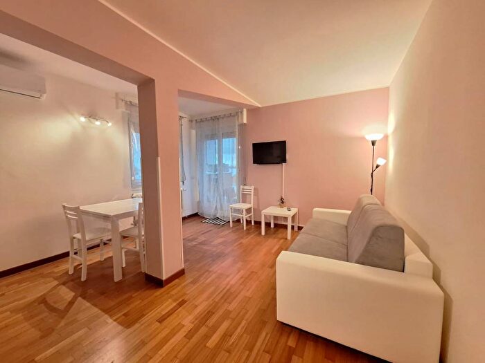 Appartamento bilocale in affitto in Piazza Sante Bargellini, Monti Tiburtini, Roma