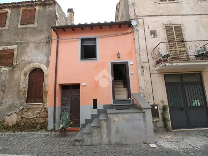 Appartamento bilocale in vendita in Via Roma, Tessennano