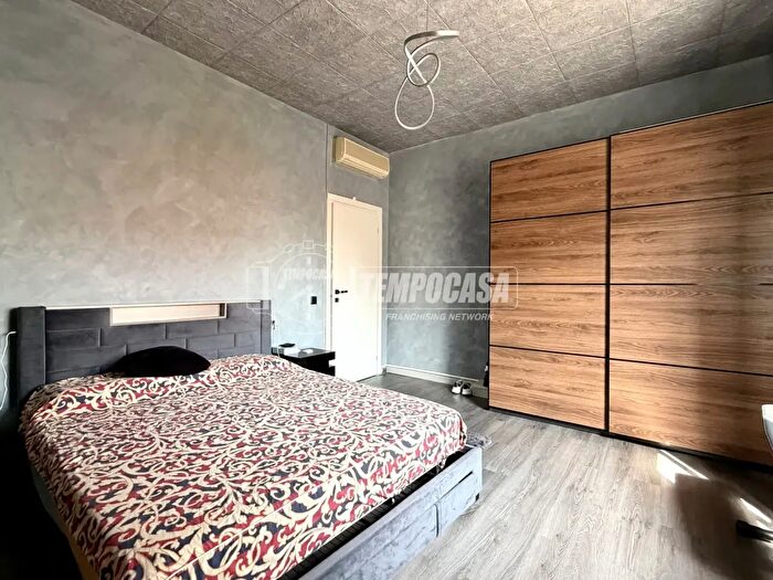 Appartamento trilocale in vendita in Viale Berrini, Arona