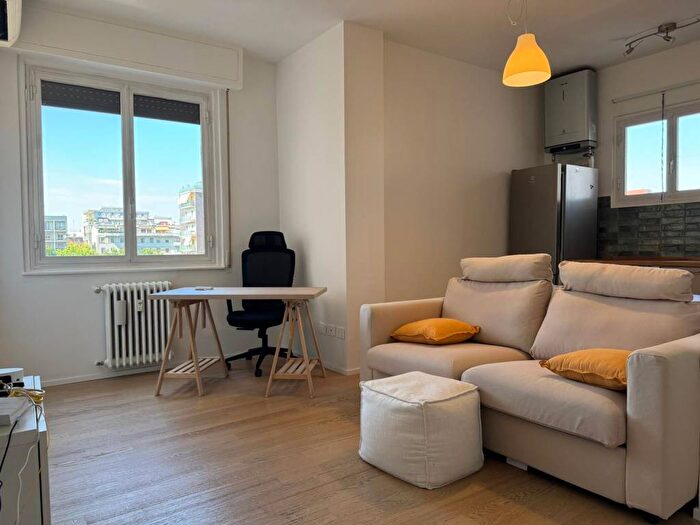Appartamento bilocale in affitto in Via Giovanni Battista Piranesi, Porta Vittoria, Milano