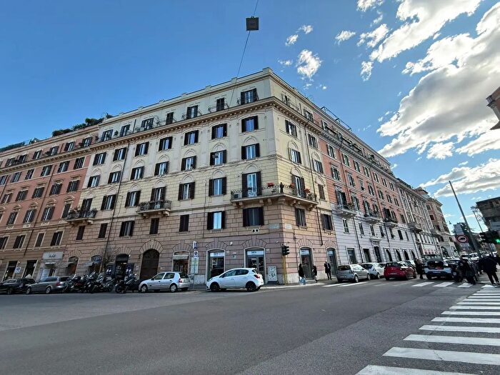Appartamento con 5 locali in vendita in Via Salaria, Roma