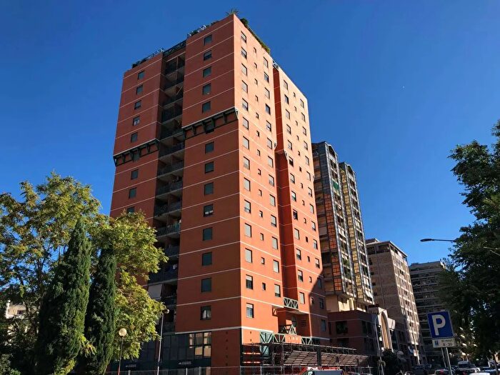 Appartamento con 6 locali in vendita in Via Filippo Turati, Terni