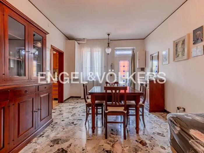 Casa con 6 locali in vendita in Calle Alberti, Venezia