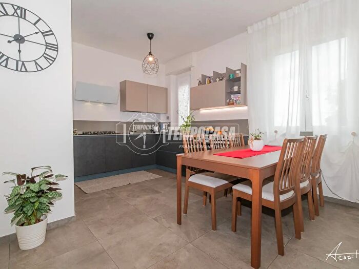 Appartamento trilocale in vendita in Via XXV Aprile, Cesena