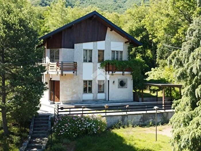 Casa con 6 locali in vendita in Via Gravere, Meana Di Susa