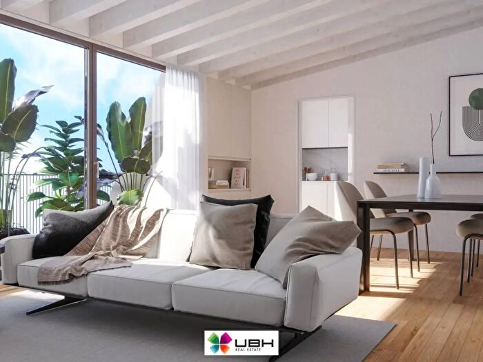 Appartamento trilocale in vendita in Via Costanza, Milano