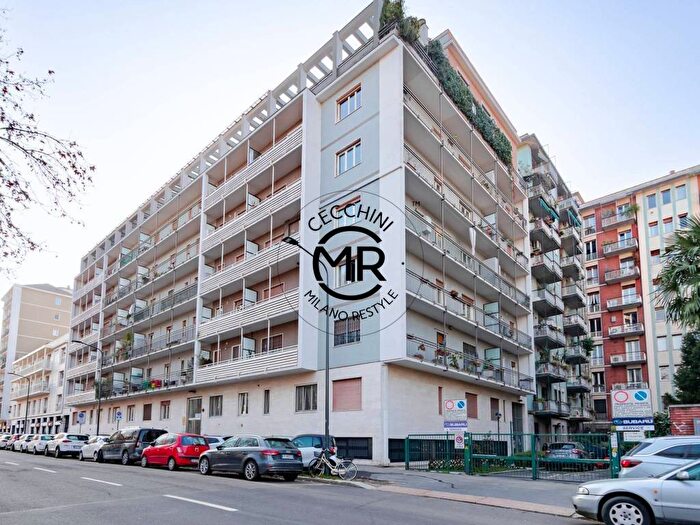 Appartamento trilocale in affitto in Via Tolentino, Cenisio, Milano