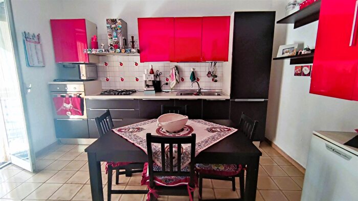 Appartamento con 6 locali in vendita in Perriera Via Amendola Sciacca, Sciacca