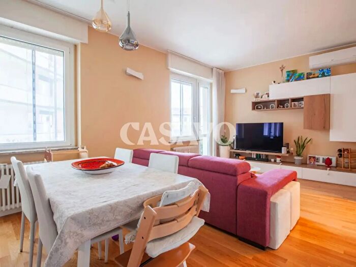 Appartamento trilocale in vendita in Milano