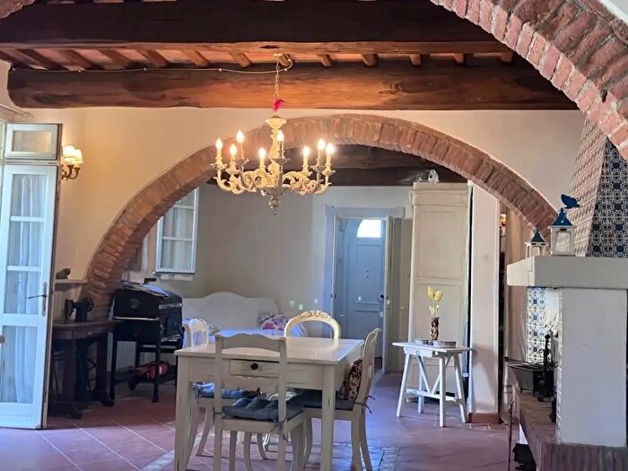 Casa quadrilocale in affitto in Palaia