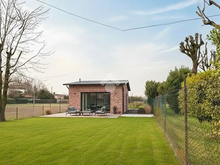 Casa quadrilocale in vendita in Via Rocca, San Martino In Rio