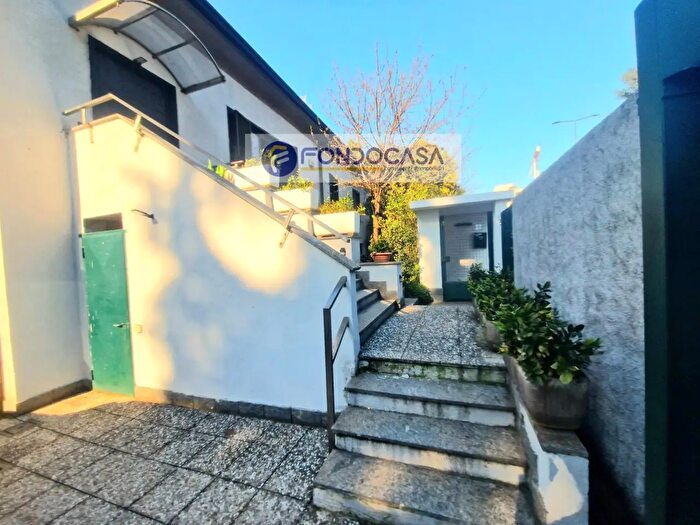 Casa con 5 locali in vendita in Viale Luigi Cadorna, Legnano