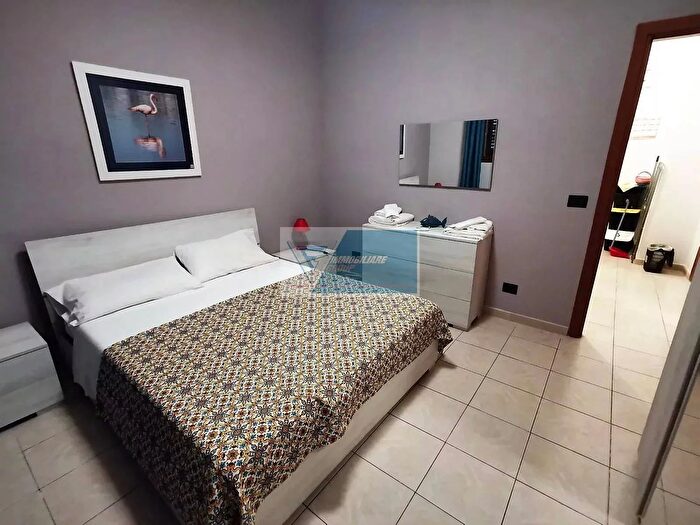 Appartamento quadrilocale in affitto in Noto