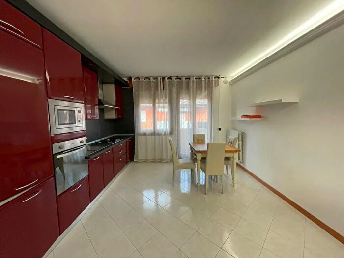 Appartamento trilocale in vendita in Via Cavallotto, Rubano