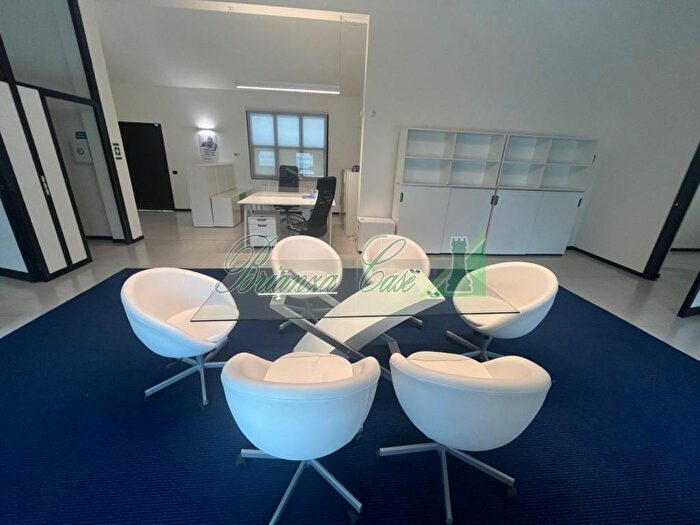 Casa trilocale in affitto in Via Ferruccio Gilera, Centro, Arcore