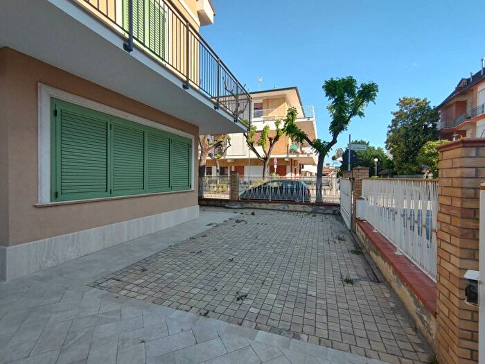 Appartamento quadrilocale in affitto in Via D Cimarosa Porto San Giorgio FM PORTO SAN GIORGIO FM, Porto San Giorgio