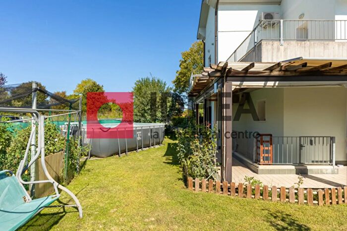 Appartamento trilocale in vendita in Via Busco, Spresiano