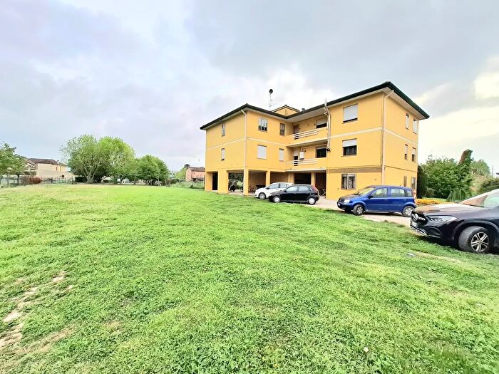 Appartamento quadrilocale in vendita in Via Ponte dellAsino, Rovigo