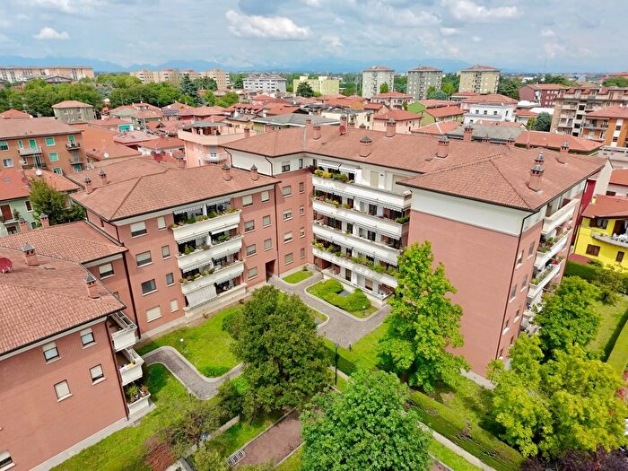 Appartamento quadrilocale in vendita in Mascagni, Cinisello Balsamo