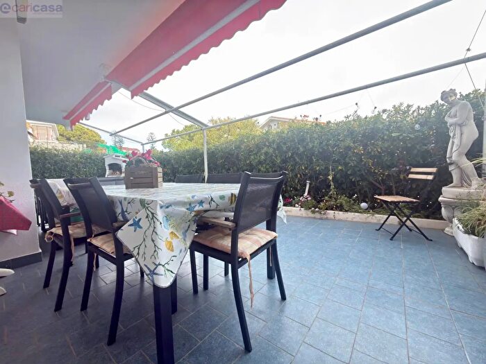 Appartamento trilocale in vendita in Strada Solaro, Sanremo