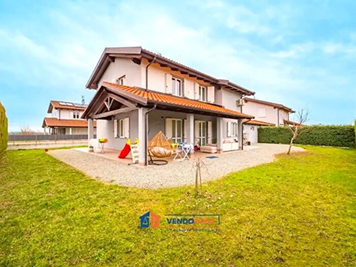 Casa con 5 locali in vendita in Via Racconigi, Cavallerleone