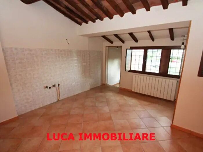 Appartamento trilocale in vendita in Via di Campo, Pescia