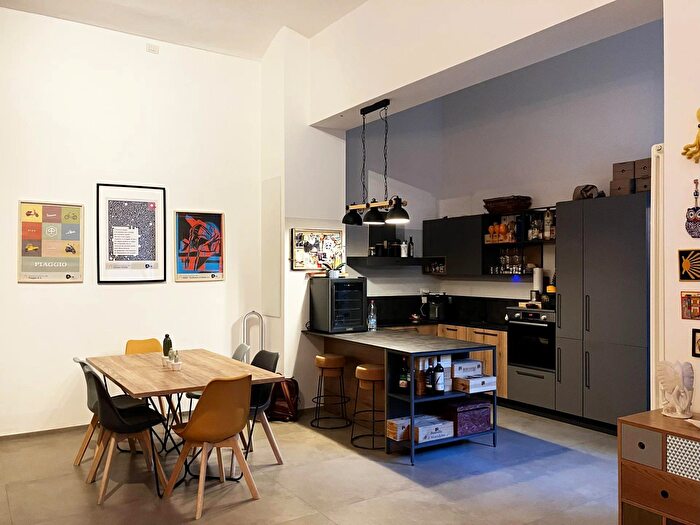 Appartamento trilocale in vendita in Via Fratelli Calandra, Torino